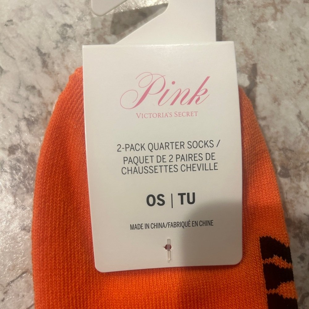 VS PINK Halloween Bat & Spoiled Bat 2-Pack Quarter Socks NEW - Picture 4 of 9